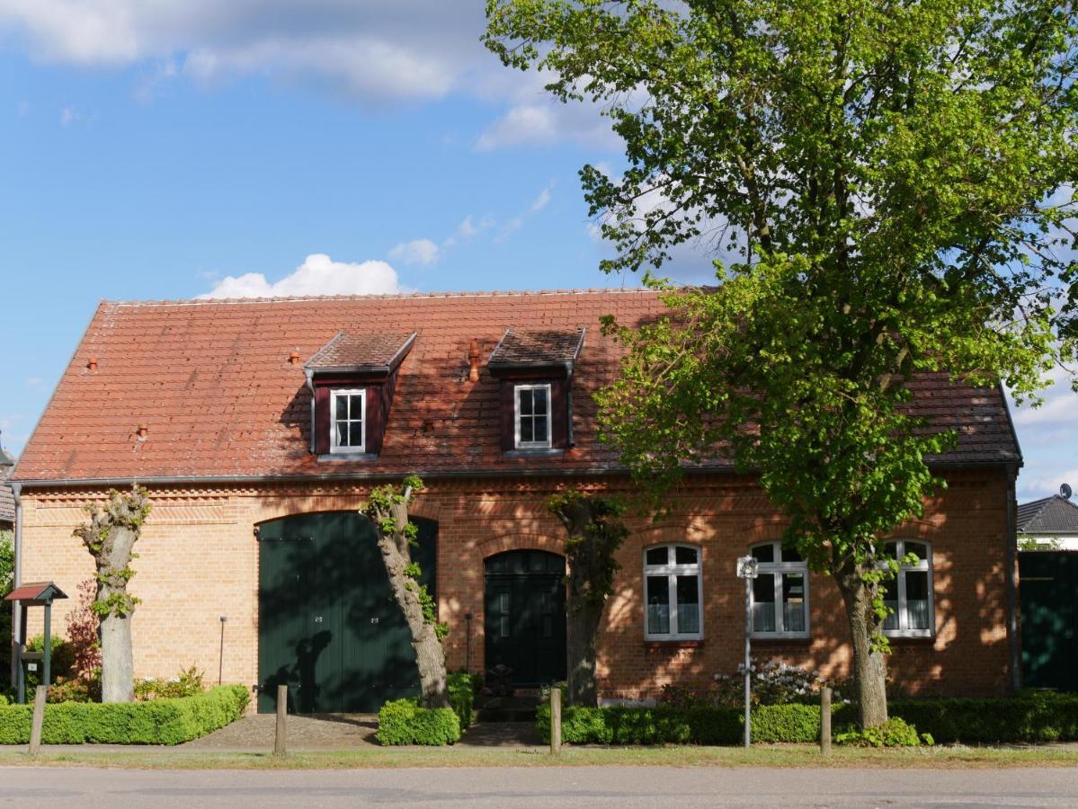 Lindenhof Wohnung 2, Erdgeschoss Vipperow エクステリア 写真